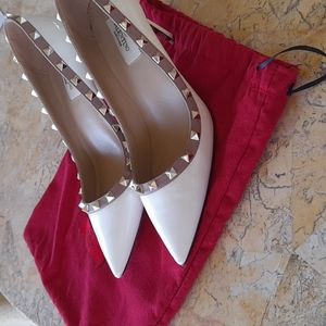Valentino garavani ivory pumps